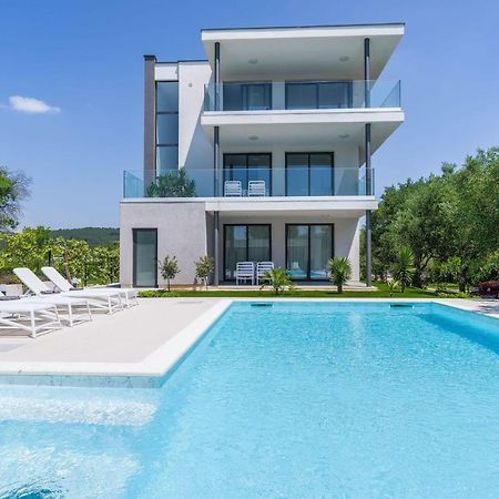 D. Marine Apartments Бибине Екстериор снимка