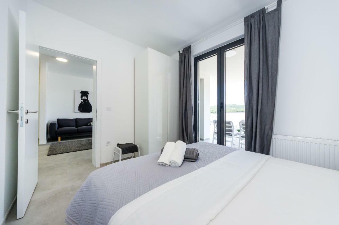 D. Marine Apartments Бибине Екстериор снимка
