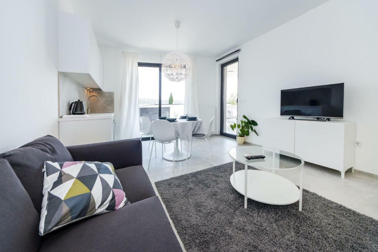 D. Marine Apartments Бибине Екстериор снимка
