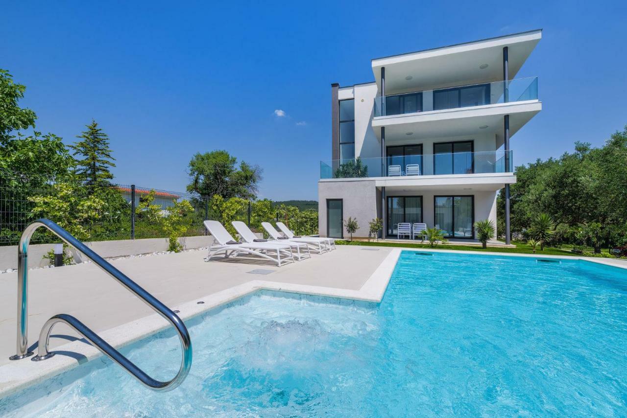 D. Marine Apartments Бибине Екстериор снимка